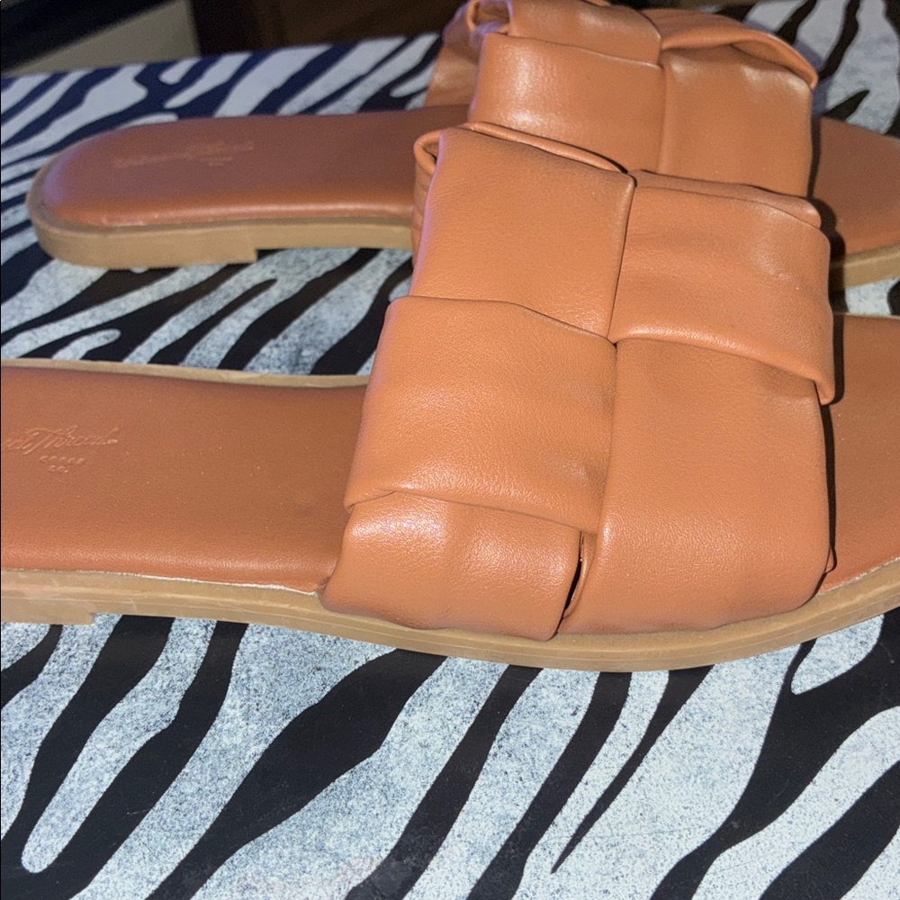 Women's Slide Sandals(Universal Thread) - Picture 11 of 16